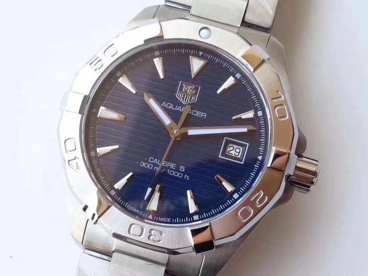 泰格豪雅競潛1比1高仿機械錶多少錢 xf泰格豪雅竟潛300繫列WAY2112.BA0928 藍盤￥2980-高仿錶