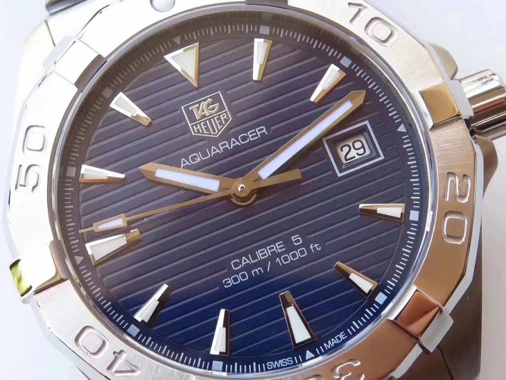 泰格豪雅競潛1比1高仿機械錶多少錢 xf泰格豪雅竟潛300繫列WAY2112.BA0928 藍盤￥2980-高仿錶