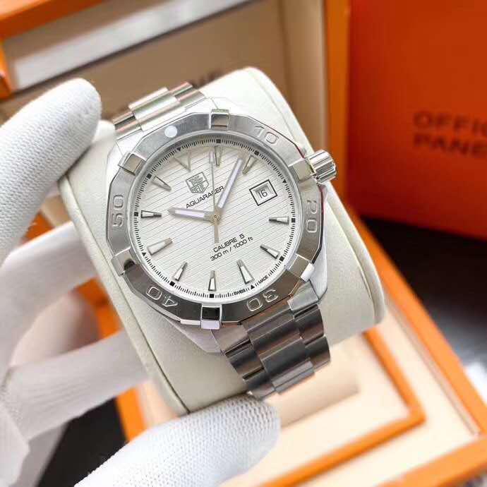 泰格豪雅竟潛1比1高仿機械錶 xf泰格豪雅竟潛300繫列WAY2111.BA0928 白盤￥2980-高仿錶