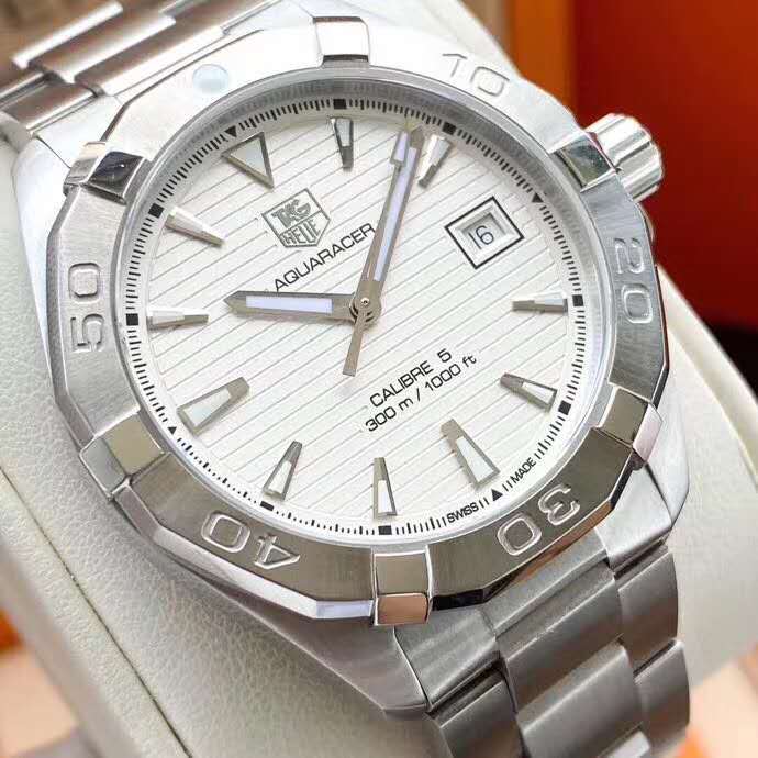 泰格豪雅竟潛1比1高仿機械錶 xf泰格豪雅竟潛300繫列WAY2111.BA0928 白盤￥2980-高仿錶