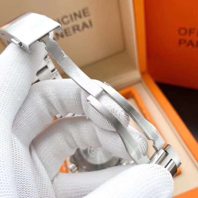 泰格豪雅竟潛1比1高仿機械錶 xf泰格豪雅竟潛300繫列WAY2111.BA0928 白盤￥2980-高仿錶