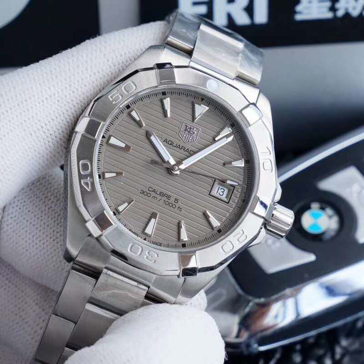 泰格豪雅1比1高仿手錶多少錢 xf泰格豪雅竟潛300繫列WAY2113.BA0928 灰盤¥2980 -高仿錶 泰格豪雅1比1高仿手錶多少錢 xf泰格豪雅竟潛300繫列WAY2113.BA0928 灰盤¥2980 -高仿錶