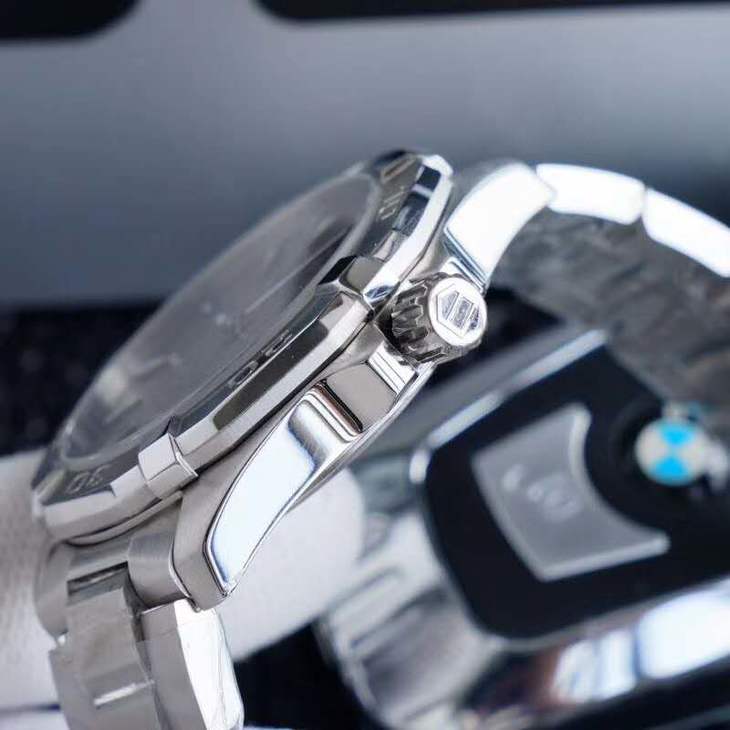 泰格豪雅1比1高仿手錶多少錢 xf泰格豪雅竟潛300繫列WAY2113.BA0928 灰盤¥2980 -高仿錶 泰格豪雅1比1高仿手錶多少錢 xf泰格豪雅竟潛300繫列WAY2113.BA0928 灰盤¥2980 -高仿錶