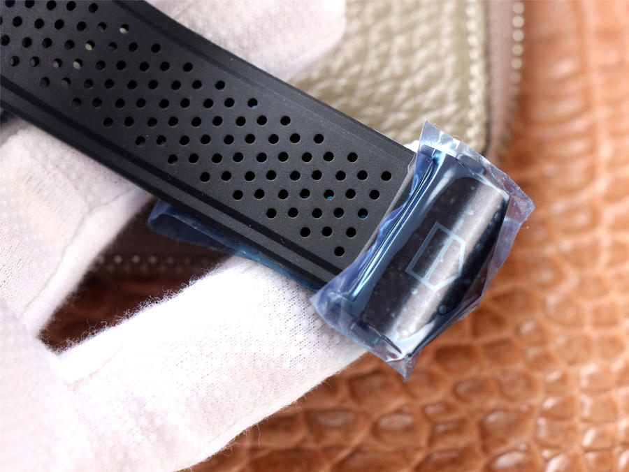 泰格豪雅精仿手錶 xf廠泰格豪雅超級卡萊拉CAR2A1Z.FT6044￥4480-高仿錶