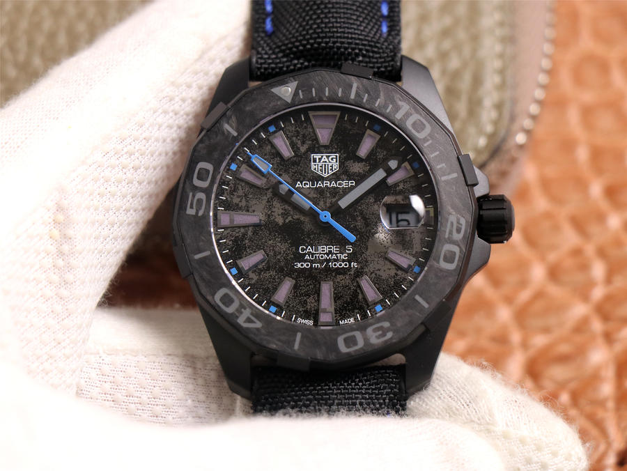 復刻手錶的泰格豪雅 TB廠泰格豪雅競潛繫列WBD218C.FC6447￥3280-高仿錶