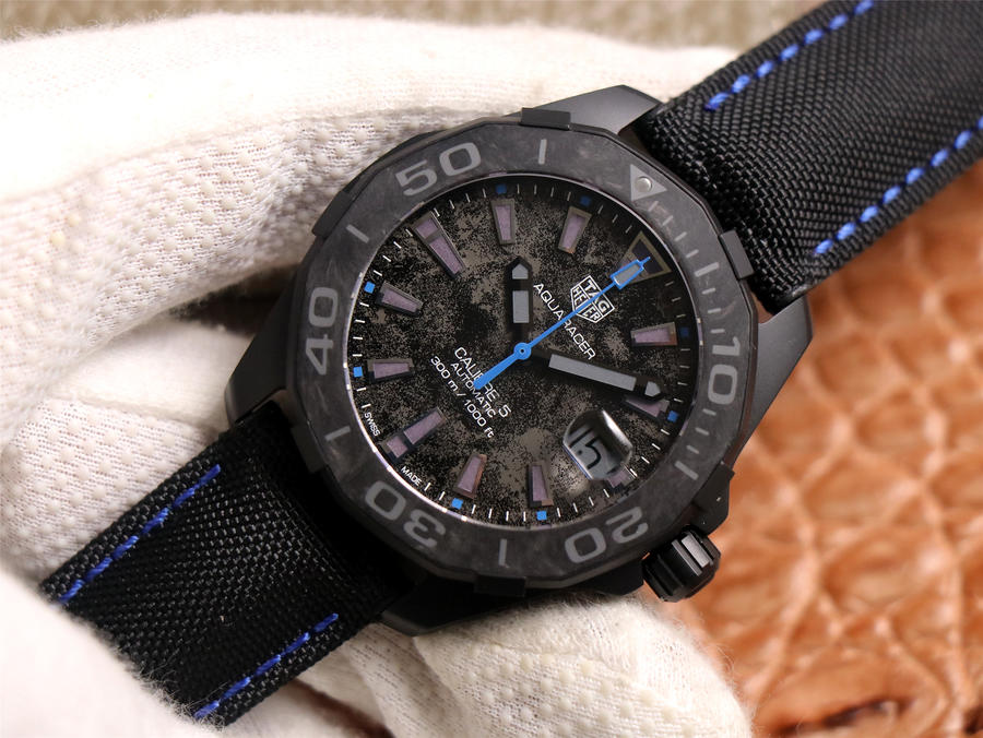 復刻手錶的泰格豪雅 TB廠泰格豪雅競潛繫列WBD218C.FC6447￥3280-高仿錶