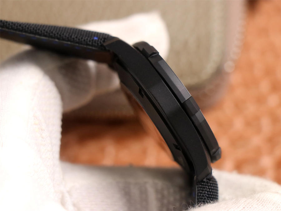 復刻手錶的泰格豪雅 TB廠泰格豪雅競潛繫列WBD218C.FC6447￥3280-高仿錶