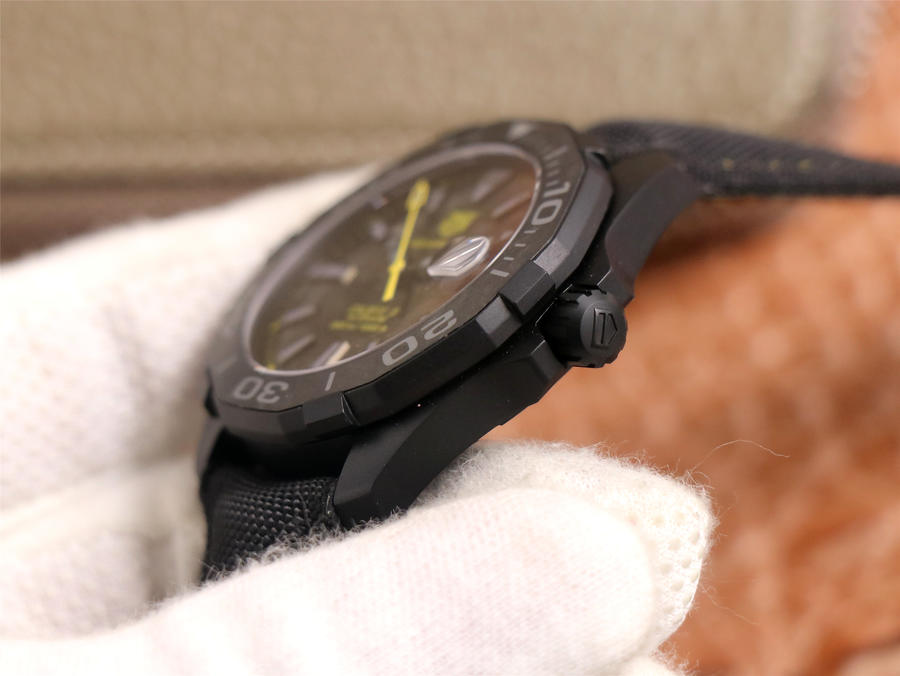 泰格豪雅競潛復刻手錶版本對比 TB廠泰格豪雅競潛繫列WBD218B.FC6446￥3280-高仿錶