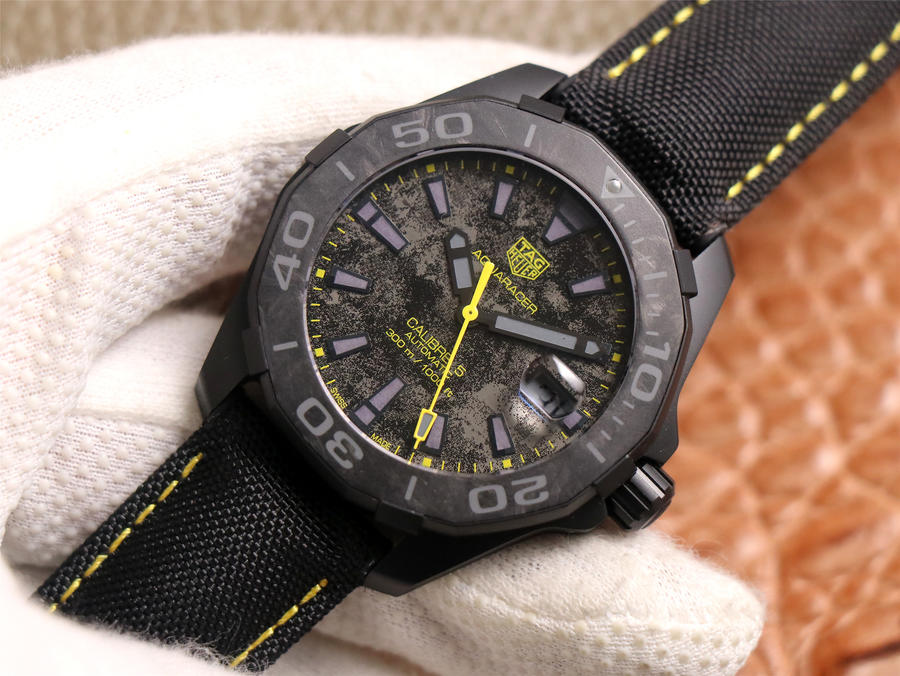 泰格豪雅競潛復刻手錶版本對比 TB廠泰格豪雅競潛繫列WBD218B.FC6446￥3280-高仿錶