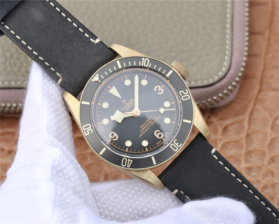 高仿帝舵錶 XF帝駝碧灣青銅型－小銅盾M79250BA-0002￥3480-高仿錶