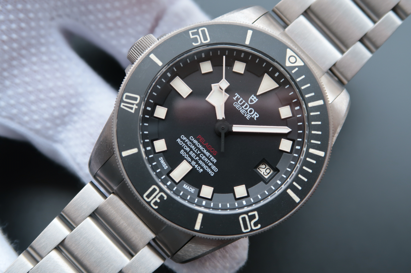 帝舵高仿男錶 ZF帝舵反手左撇子專屬M25610TNL-0001￥2880 -高仿錶