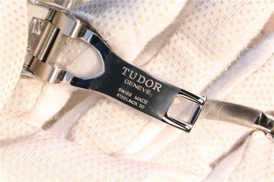 高仿帝舵高仿 ZF帝舵啟承繫列79730帝陀帝駝小鋼盾¥2880-高仿錶 高仿帝舵高仿 ZF帝舵啟承繫列79730帝陀帝駝小鋼盾¥2880-高仿錶