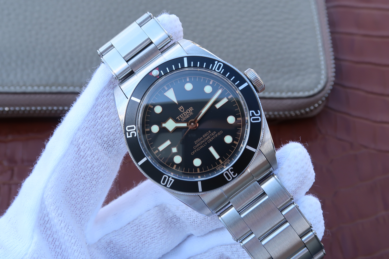 高仿帝舵那裏有實體店 ZF帝舵啟承繫列m79230n-0002¥2680-高仿錶 高仿帝舵那裏有實體店 ZF帝舵啟承繫列m79230n-0002¥2680-高仿錶