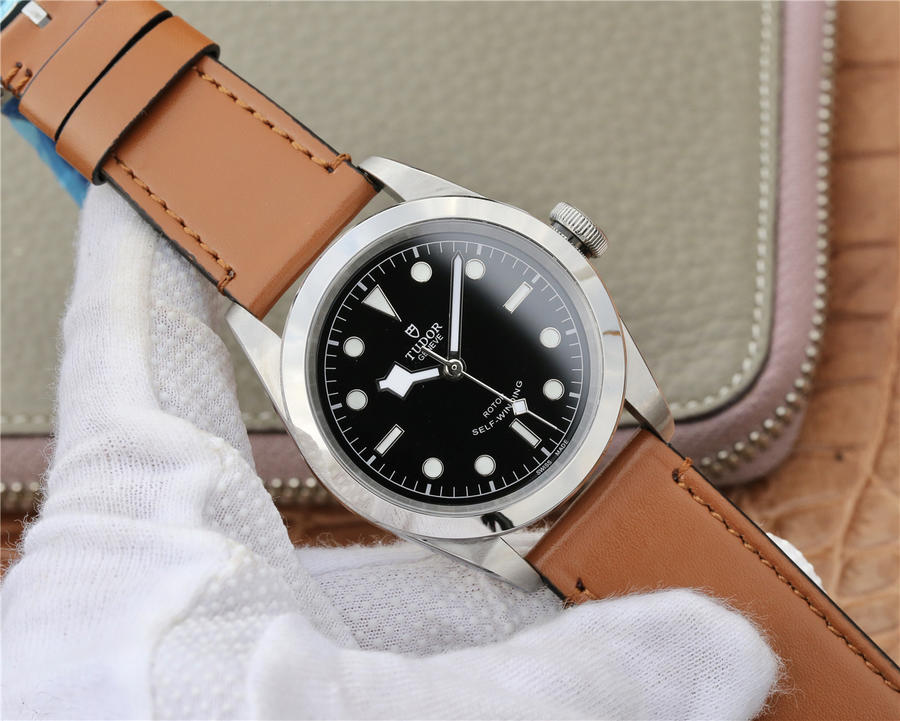 帝舵精仿錶 LF帝舵碧灣M79540繫列41錶經腕錶￥2880-高仿錶