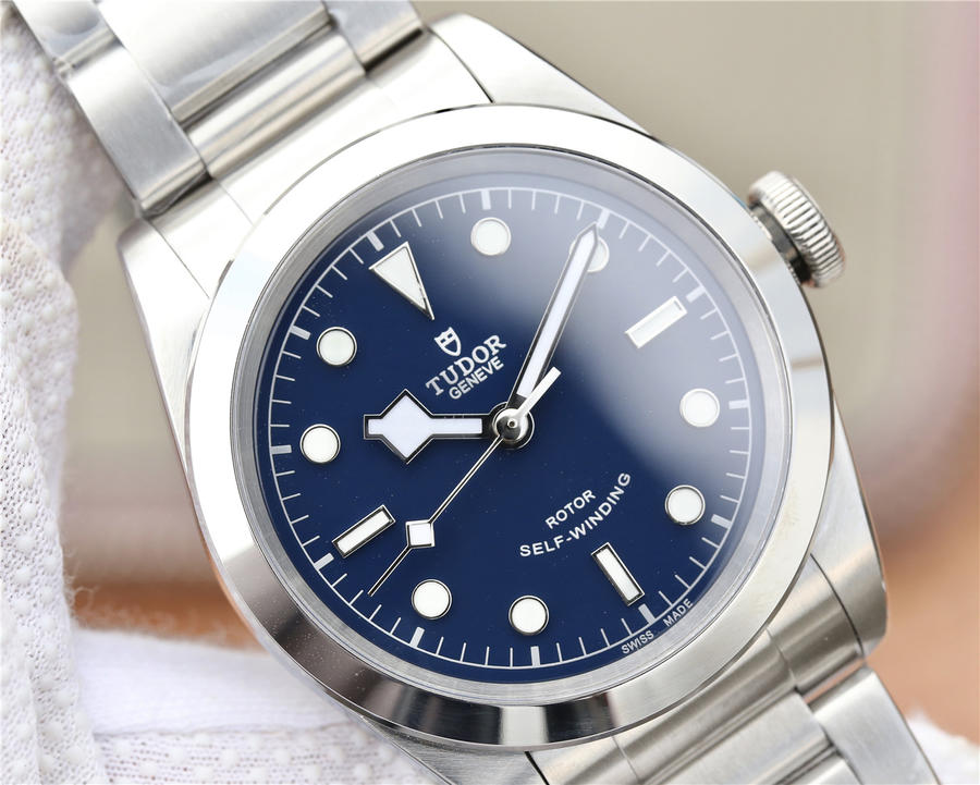 高仿帝舵碧灣M79540繫列 LF帝舵碧灣M79540-0004¥2880 -高仿錶 高仿帝舵碧灣M79540繫列 LF帝舵碧灣M79540-0004¥2880 -高仿錶