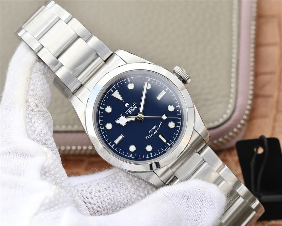 高仿帝舵碧灣M79540繫列 LF帝舵碧灣M79540-0004¥2880 -高仿錶 高仿帝舵碧灣M79540繫列 LF帝舵碧灣M79540-0004¥2880 -高仿錶