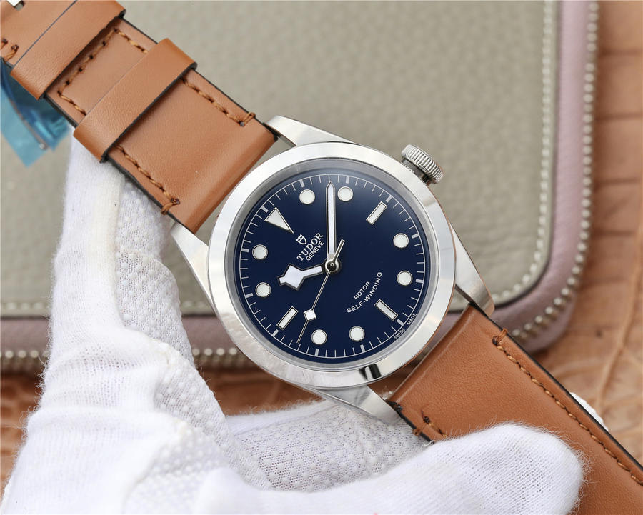 帝舵高仿男錶好嗎 LF帝舵碧灣M79540繫列41錶經腕錶￥2680-高仿錶