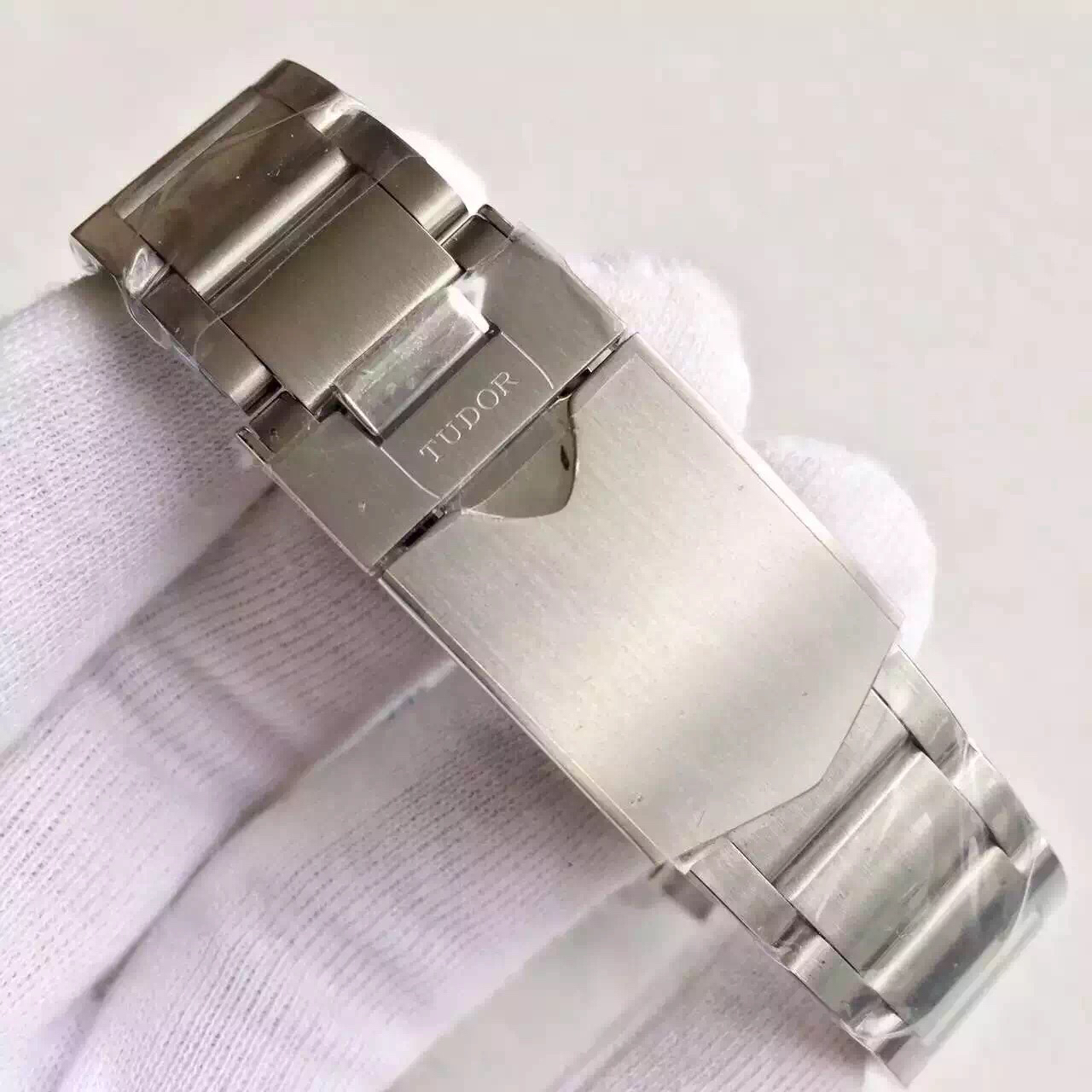 仿帝舵ONLYWATCH男錶 ZF帝駝碧灣繫列進口瑞士ETA2824自動機械¥2680 -高仿錶 仿帝舵ONLYWATCH男錶 ZF帝駝碧灣繫列進口瑞士ETA2824自動機械¥2680 -高仿錶