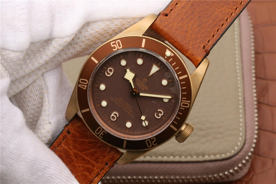 高仿帝舵小銅花機芯 ZF帝舵青銅‘銅花’M79250BM-0001青銅¥3480-高仿錶 高仿帝舵小銅花機芯 ZF帝舵青銅‘銅花’M79250BM-0001青銅¥3480-高仿錶