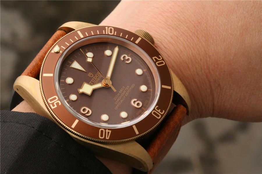 高仿帝舵小銅花機芯 ZF帝舵青銅‘銅花’M79250BM-0001青銅¥3480-高仿錶 高仿帝舵小銅花機芯 ZF帝舵青銅‘銅花’M79250BM-0001青銅¥3480-高仿錶