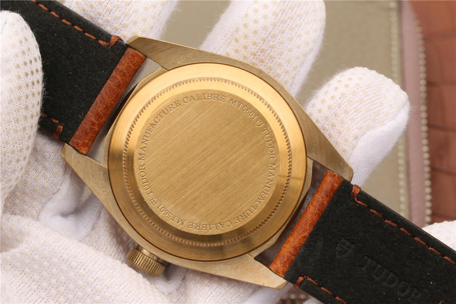 高仿帝舵小銅花機芯 ZF帝舵青銅‘銅花’M79250BM-0001青銅¥3480-高仿錶 高仿帝舵小銅花機芯 ZF帝舵青銅‘銅花’M79250BM-0001青銅¥3480-高仿錶