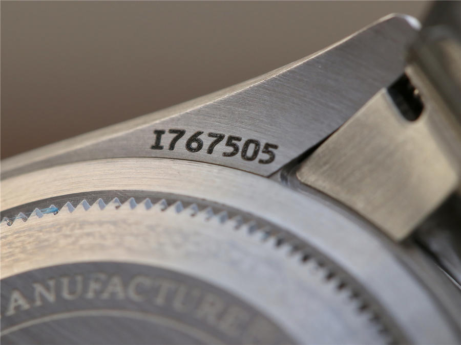 如何辯別帝舵碧灣正品與高仿 ZF帝舵碧灣M79830RB-0001¥3480-高仿錶 如何辯別帝舵碧灣正品與高仿 ZF帝舵碧灣M79830RB-0001¥3480-高仿錶