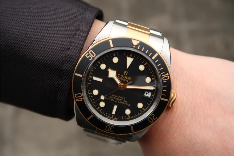 仿帝舵男士手錶 ZF帝舵啟承繫列79733N¥3480-高仿錶 仿帝舵男士手錶 ZF帝舵啟承繫列79733N¥3480-高仿錶