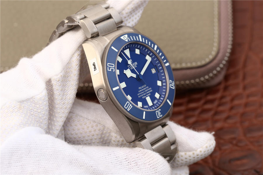 帝舵藍盤領潛高仿的怎麽樣 XF帝舵領潛型升級版25600TB￥3480 -高仿錶