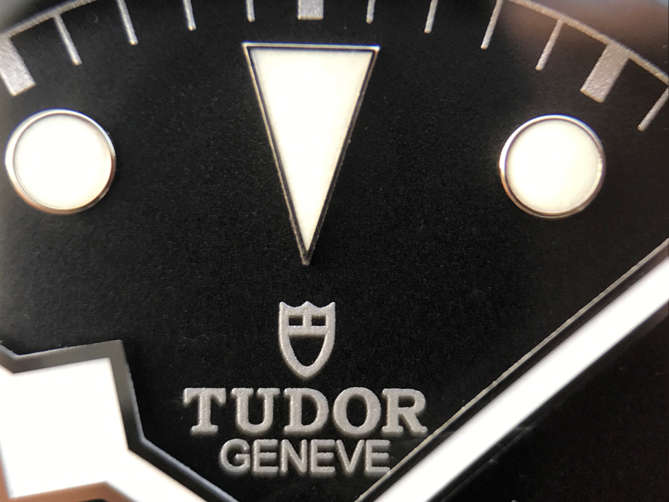 帝舵正品跟高仿區別 ZF帝舵原裝開模啟承繫列m79230dk￥3680-高仿錶