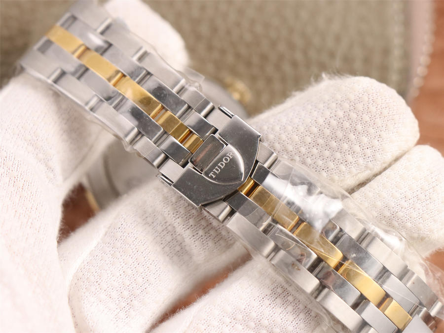 帝舵高仿王子繫列 帝舵駿玨53003中性腕錶￥2980 -高仿錶