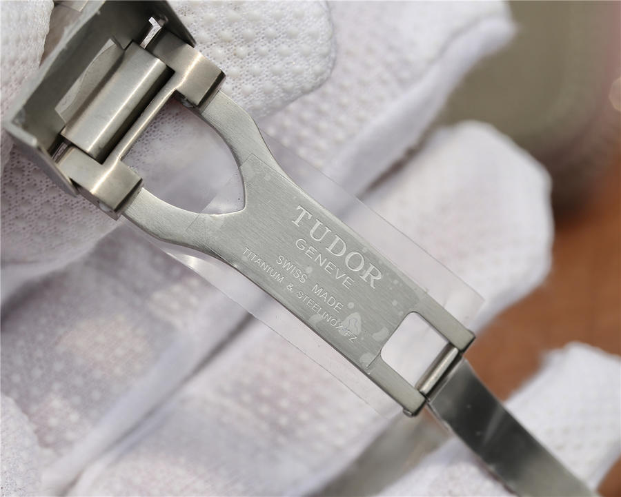 帝舵高仿手錶怎麽樣 XF帝舵領潛型戰斧25500TN￥3480-高仿錶