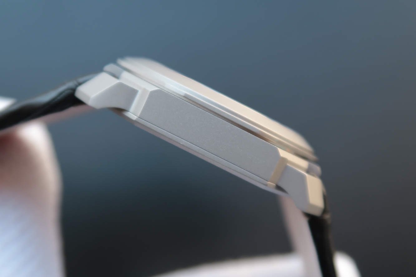 寶格麗 復刻手錶 寶格麗全新OCTO繫列102559超薄腕錶￥3480-高仿錶