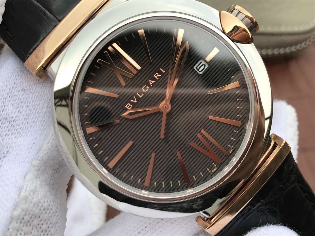 寶格麗復刻手錶版什麽意思 寶格麗創意珠寶繫列102571 LU40C6SSPGLD￥2880 -高仿錶