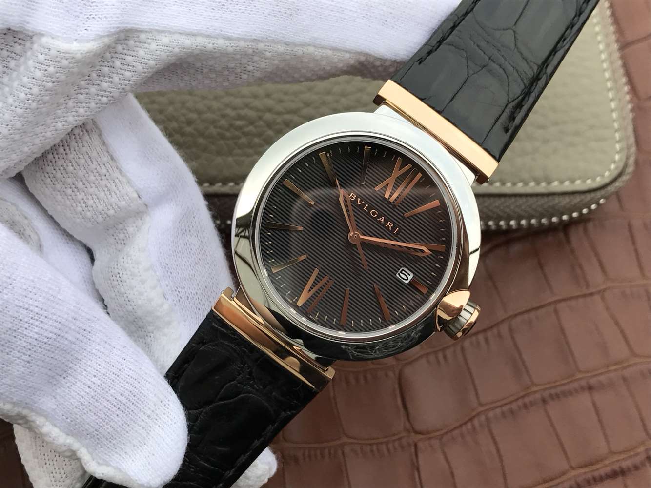 寶格麗復刻手錶版什麽意思 寶格麗創意珠寶繫列102571 LU40C6SSPGLD￥2880 -高仿錶