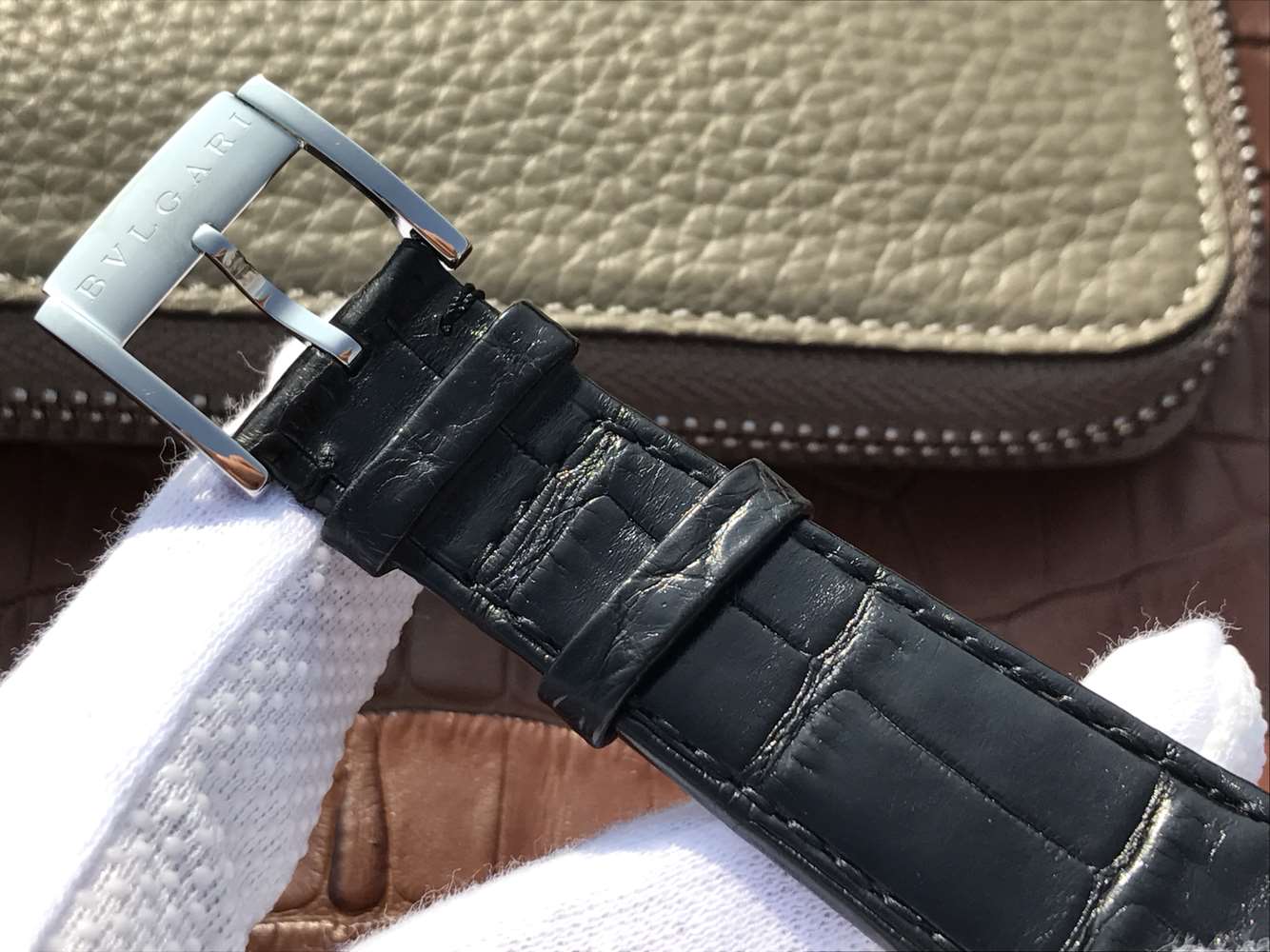 寶格麗復刻手錶版什麽意思 寶格麗創意珠寶繫列102571 LU40C6SSPGLD￥2880 -高仿錶