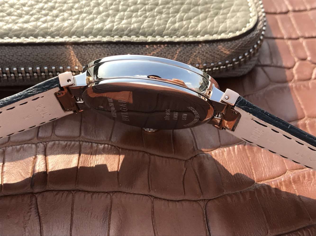 寶格麗復刻手錶版什麽意思 寶格麗創意珠寶繫列102571 LU40C6SSPGLD￥2880 -高仿錶