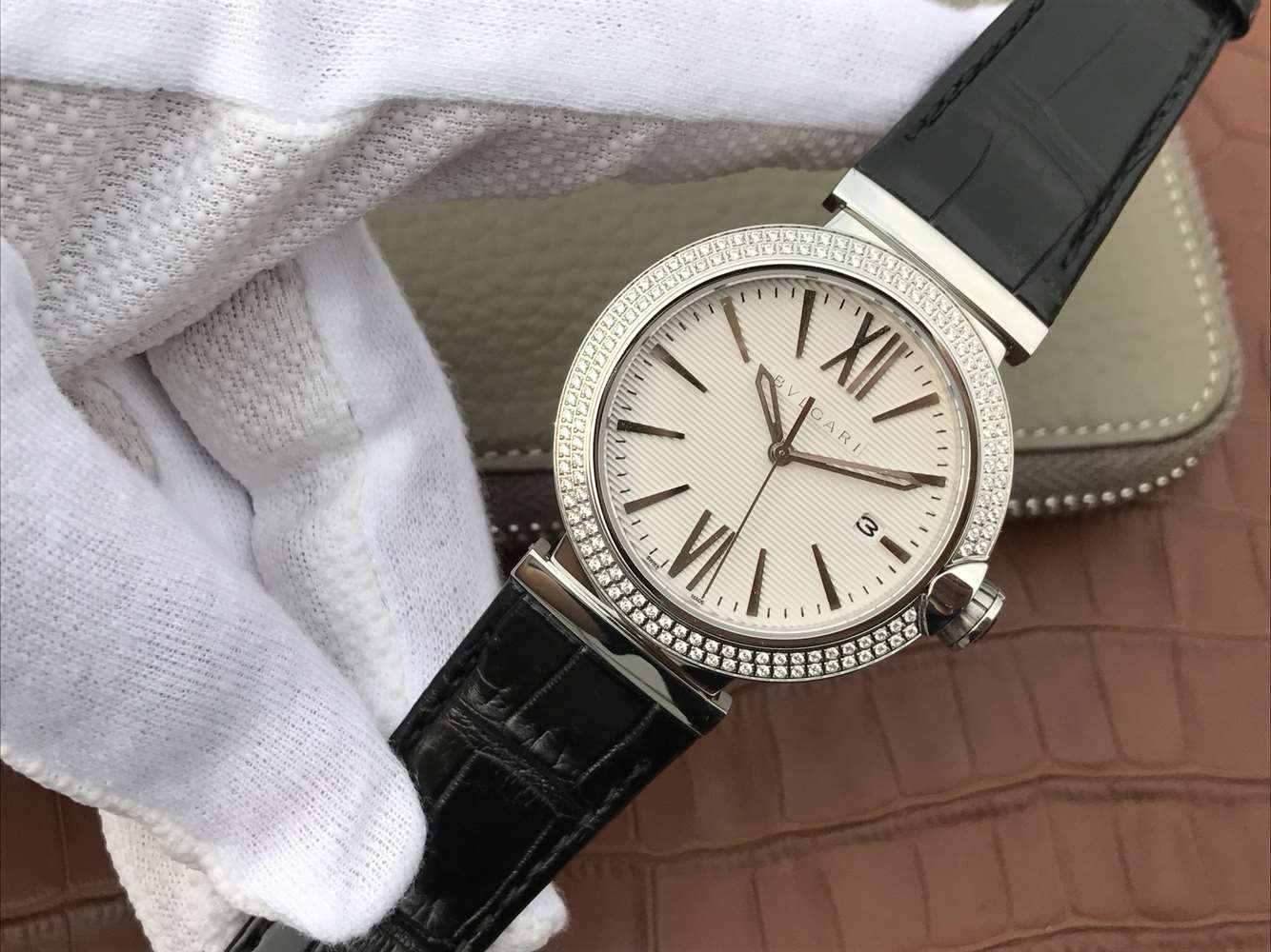 寶格麗復刻手錶看得出來嗎 寶格麗創意珠寶繫列102571 LU40C6SSPGLD￥2980-高仿錶