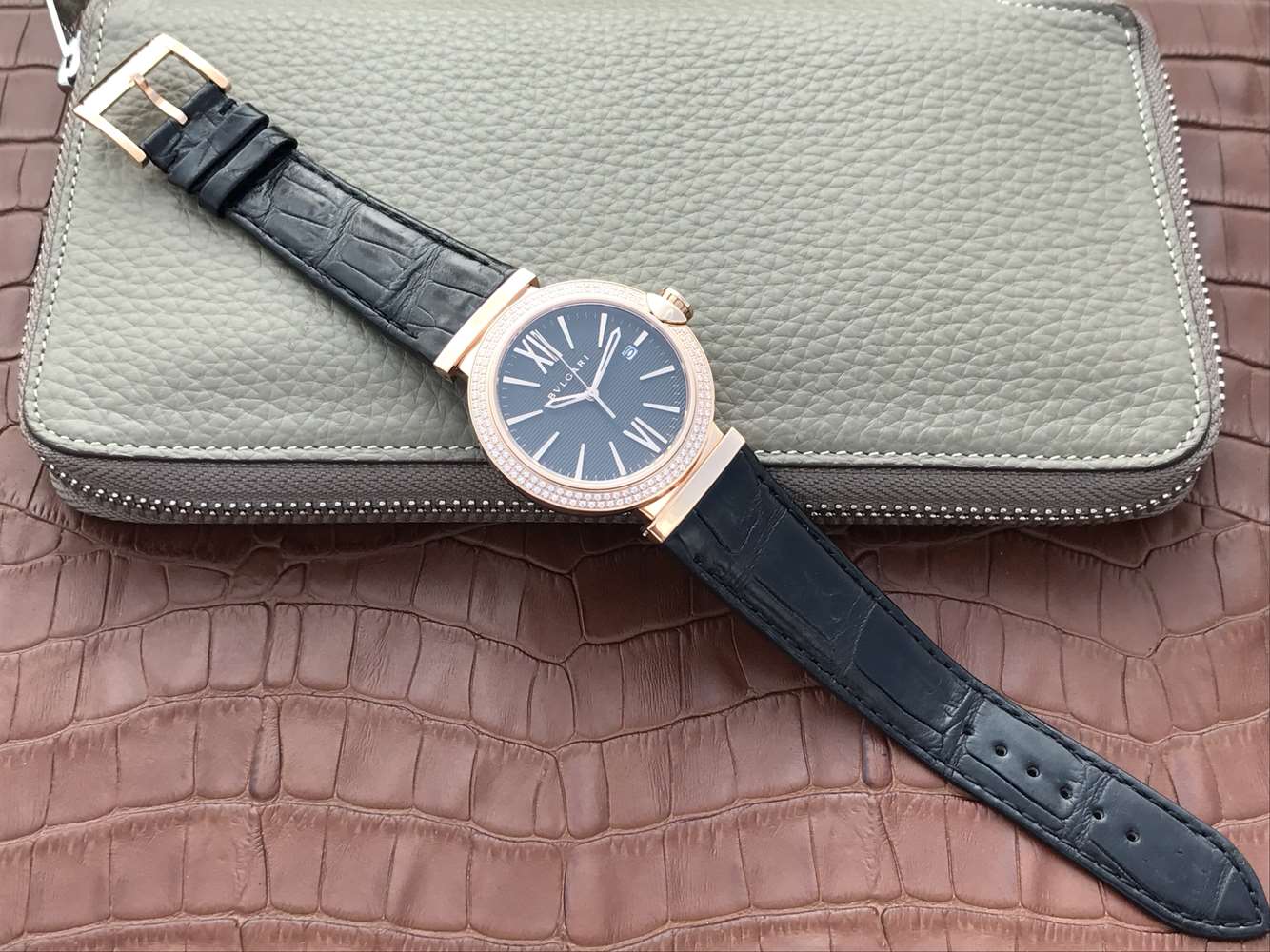 寶格麗復刻手錶能買嗎 寶格麗創意珠寶繫列102571 LU40C6SSPGLD￥2880-高仿錶