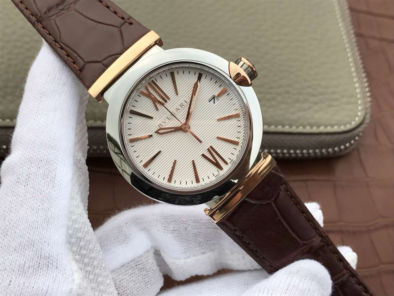 寶格麗復刻手錶吧 寶格麗創意珠寶繫列102571 LU40C6SSPGLD￥2980-高仿錶