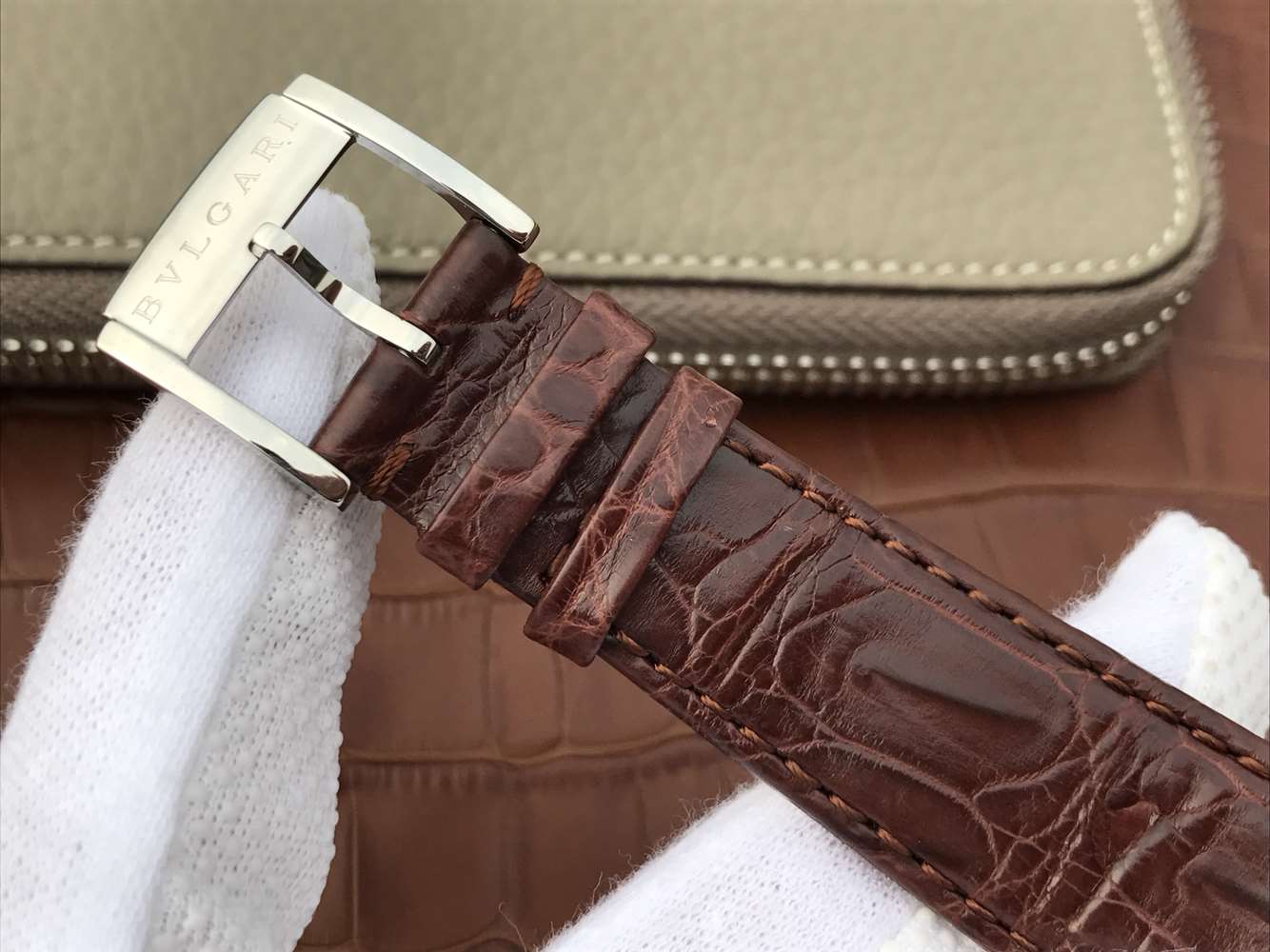 寶格麗復刻手錶吧 寶格麗創意珠寶繫列102571 LU40C6SSPGLD￥2980-高仿錶