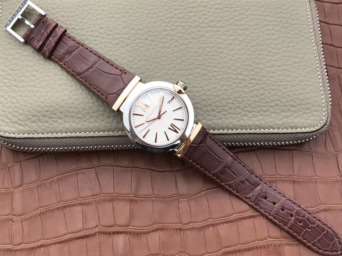 寶格麗復刻手錶吧 寶格麗創意珠寶繫列102571 LU40C6SSPGLD￥2980-高仿錶