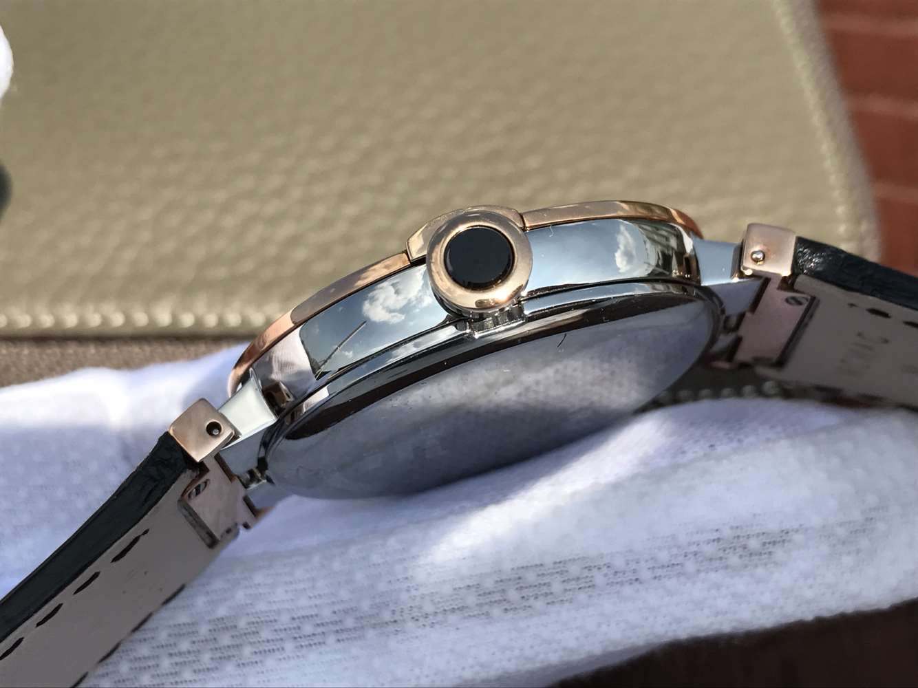 寶格麗的復刻手錶 寶格麗創意珠寶繫列102571 LU40C6SSPGLD￥2980-高仿錶