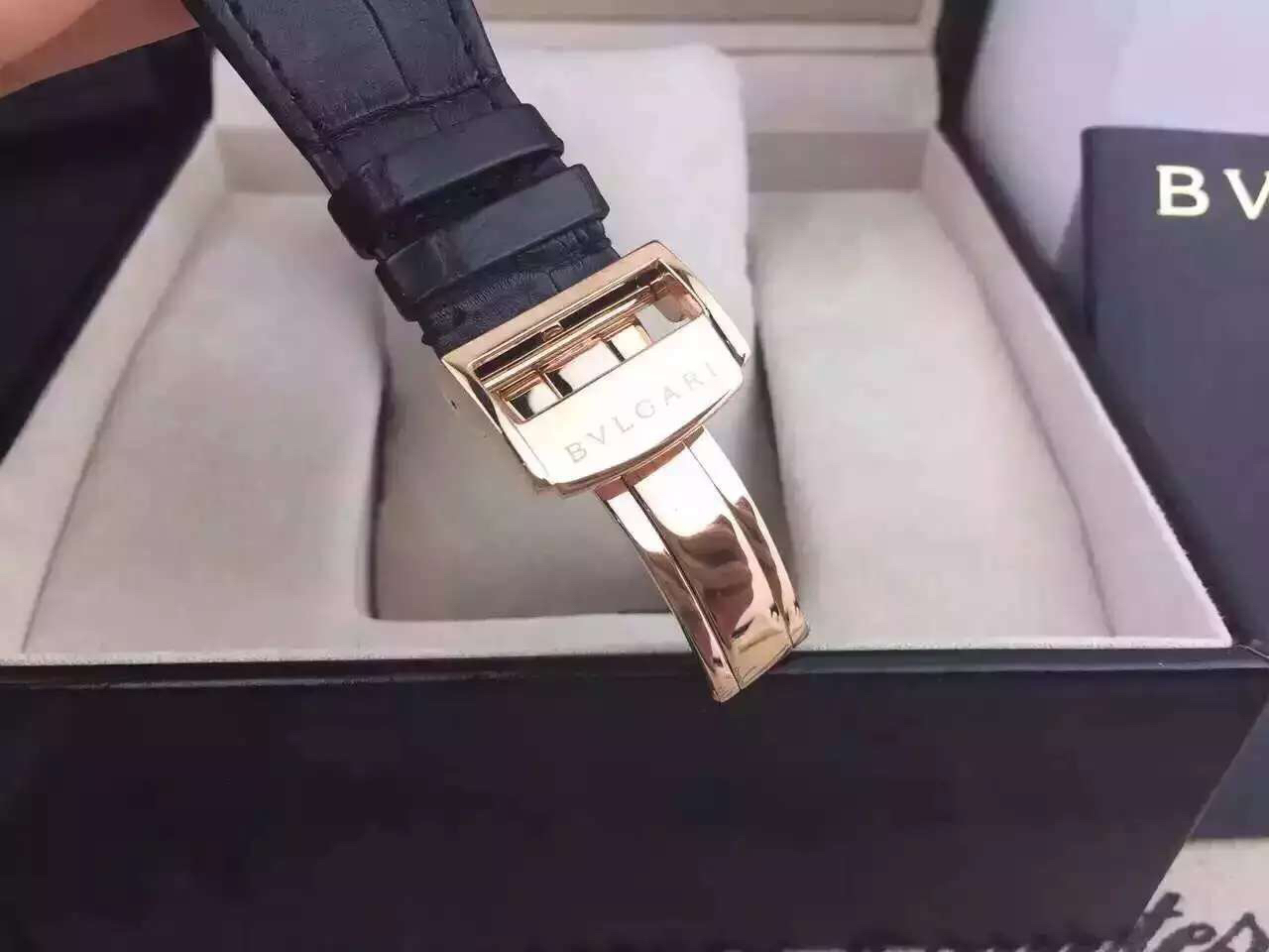 寶格麗復刻手錶 寶格麗OCTO繫列102119 BGOP38WGLD中性機械錶¥2980-高仿錶 寶格麗復刻手錶 寶格麗OCTO繫列102119 BGOP38WGLD中性機械錶¥2980-高仿錶