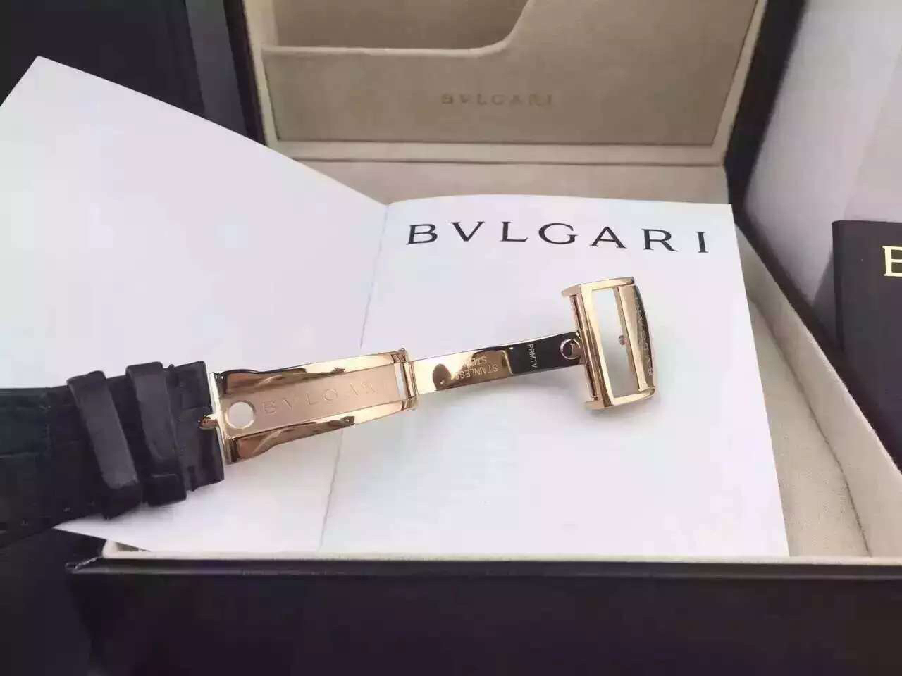 寶格麗復刻手錶 寶格麗OCTO繫列102119 BGOP38WGLD中性機械錶¥2980-高仿錶 寶格麗復刻手錶 寶格麗OCTO繫列102119 BGOP38WGLD中性機械錶¥2980-高仿錶