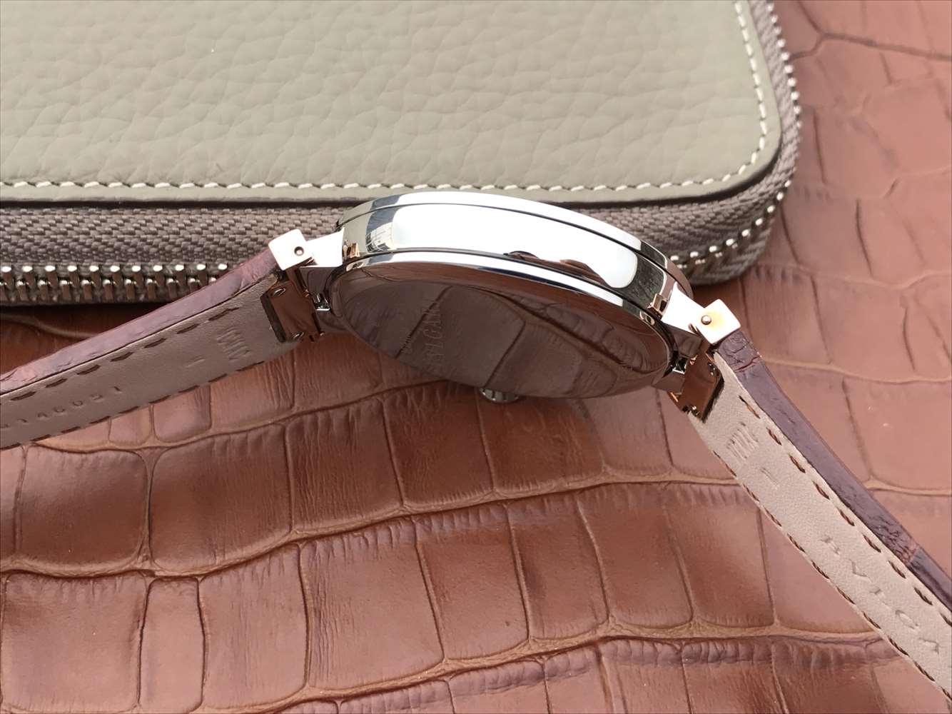 寶格麗 珠寶 復刻手錶 寶格麗創意珠寶繫列102571 LU40C6SSPGLD￥2980 -高仿錶