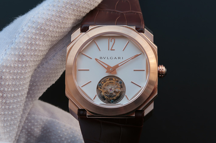 寶格麗OCTO繫列102138 BGO40BPLTBXT 18K玫瑰金 白盤 真陀飛輪機芯 男士手動機械錶￥3480-高仿錶