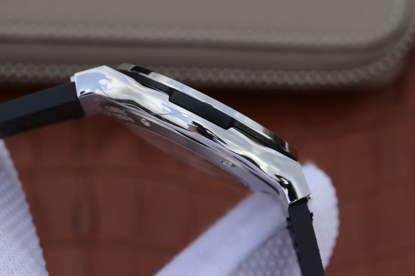 仿宇舶經典融合繫列511.NX.7071.LR 男士自動機械錶￥3280 -高仿錶