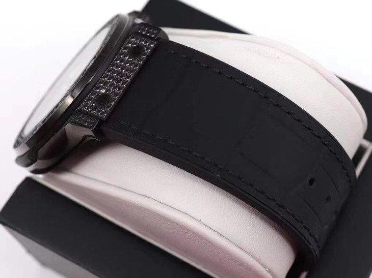 恆寶1比1高仿手錶多少錢 WWF宇舶滿鉆繫列￥4880-高仿錶