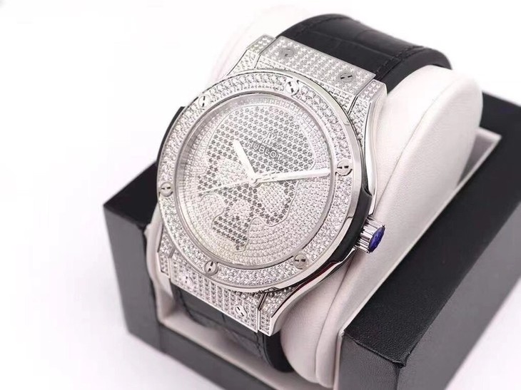 宇舶1比1高仿手錶什麽價格 WWF宇舶滿鉆繫列¥4580-高仿錶 宇舶1比1高仿手錶什麽價格 WWF宇舶滿鉆繫列¥4580-高仿錶