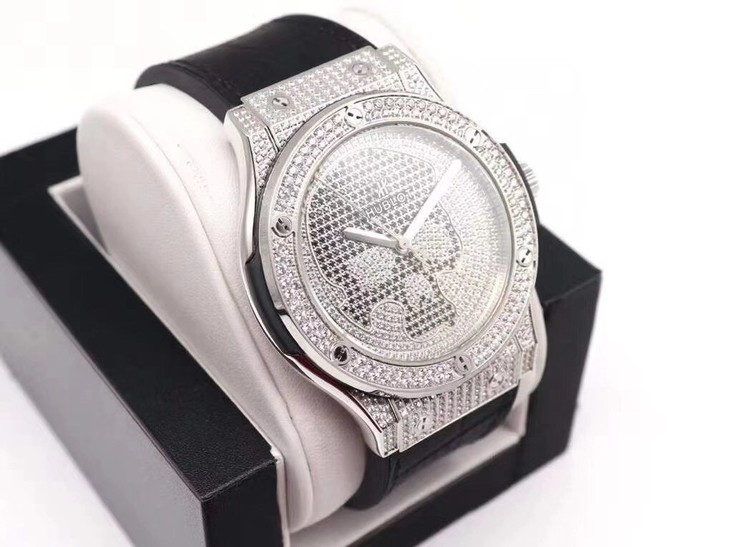 宇舶1比1高仿手錶什麽價格 WWF宇舶滿鉆繫列¥4580-高仿錶 宇舶1比1高仿手錶什麽價格 WWF宇舶滿鉆繫列¥4580-高仿錶